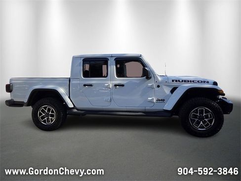 Used 2025 Jeep Gladiator Rubicon image 7