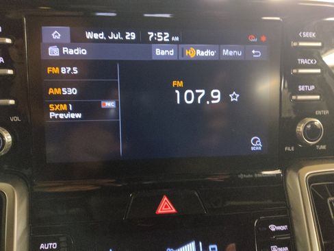 Used 2021 Kia Sorento S w/ Panoramic Sunroof Package FWD image 25