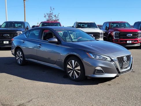 Used 2022 Nissan Altima 2.5 SV AWD/4WD image 4