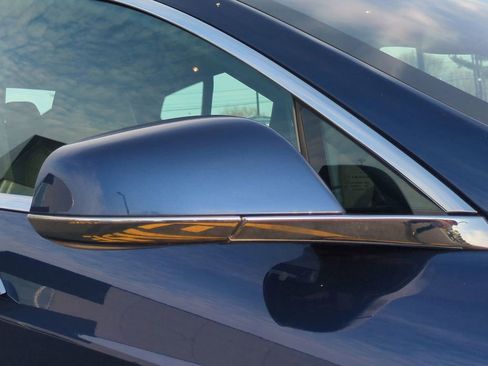 Used 2017 Tesla Model S 75D image 12