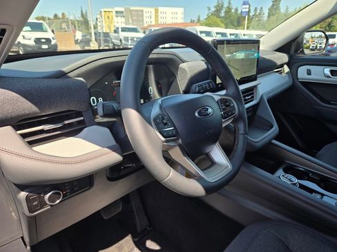 New 2026 Ford Explorer Active AWD/4WD image 8