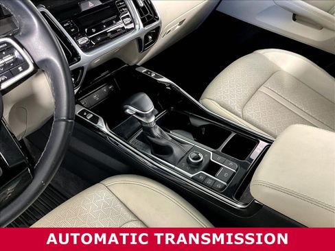 Used 2023 Kia Sorento SX AWD/4WD image 18