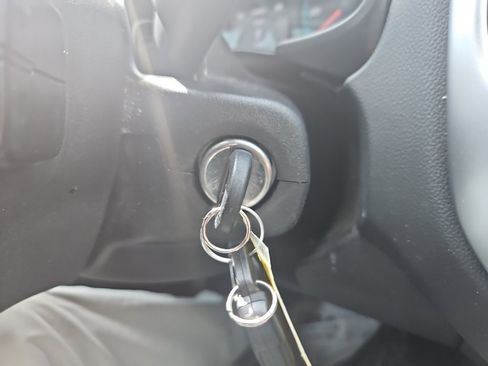 Used 2022 Chevrolet Colorado LT image 19