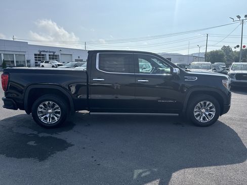 Used 2019 GMC Sierra 1500 Denali image 2