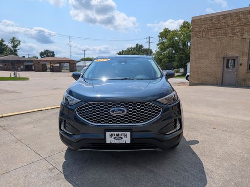Used 2024 Ford Edge SEL w/ Convenience Package AWD/4WD image 3