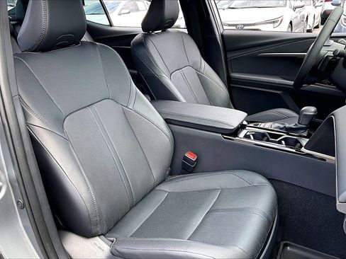 Used 2025 Toyota Camry XSE w/ Premium Plus Package image 26