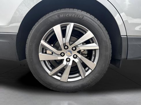 Used 2023 Chevrolet Equinox Premier image 15