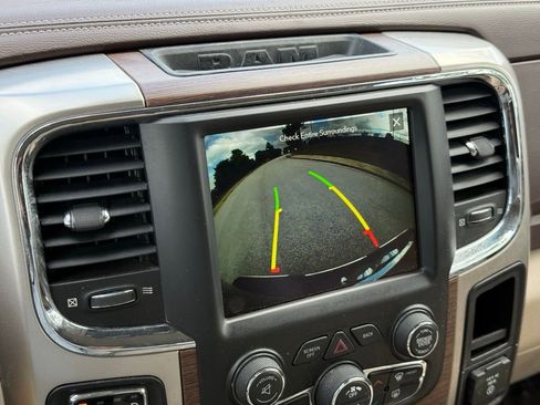 Used 2018 RAM 1500 Laramie RWD image 5