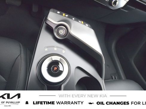 New 2025 Kia EV6 Wind AWD/4WD image 24