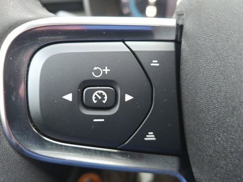 Used 2023 Volvo XC40 B5 Plus w/ Driver Assist Package image 24