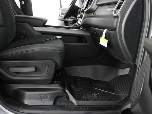 New 2026 RAM 1500 4x4 Crew Cab image 19