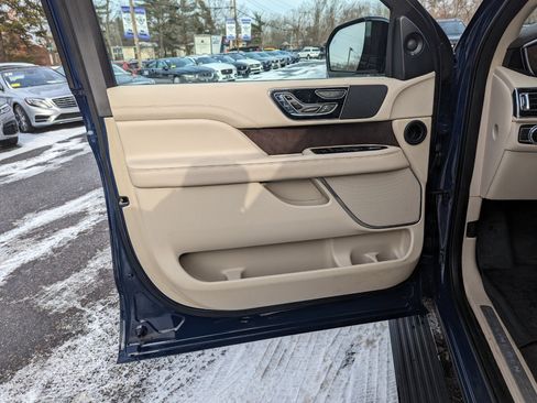 Used 2020 Lincoln Navigator L Reserve w/ Equipment Group 201A Reserve image 11