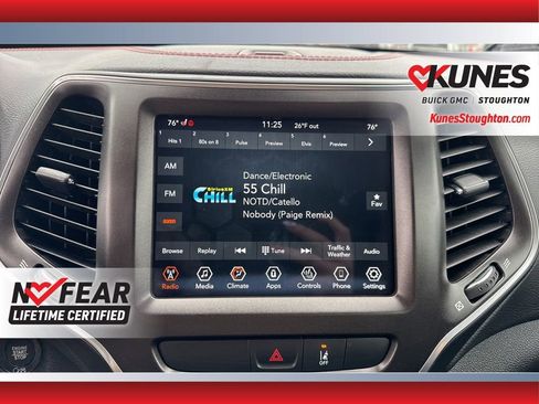 Used 2022 Jeep Cherokee Trailhawk AWD/4WD image 31