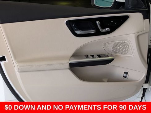 Used 2025 Mercedes-Benz C 300 4MATIC Sedan image 11