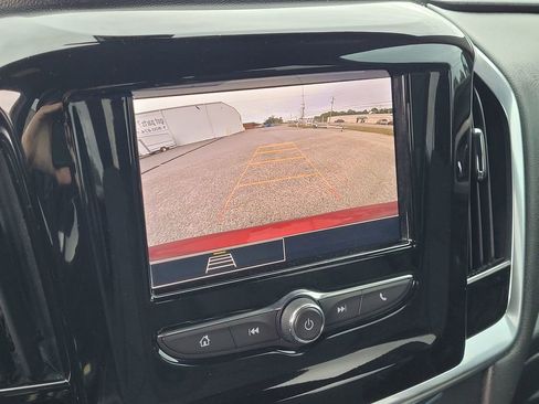 Used 2023 Chevrolet Traverse LT image 23