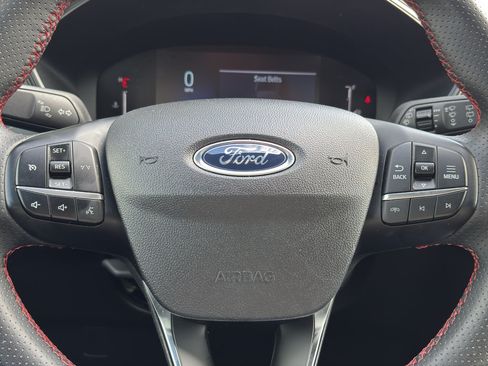 Used 2025 Ford Escape ST-Line FWD image 17