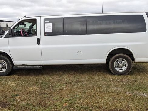 Used 2019 Chevrolet Express 3500 LT w/ LT Preferred Equipment Group image 6