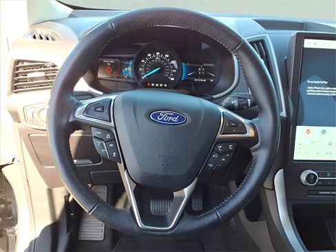 Used 2021 Ford Edge SEL w/ Convenience Package image 8
