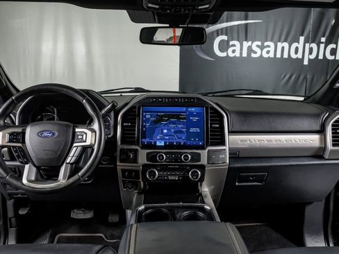 Used 2022 Ford F250 Platinum w/ FX4 Off-Road Package image 15