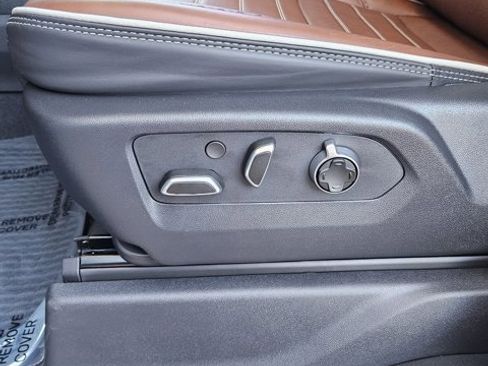 Used 2025 GMC Sierra 2500 Denali Ultimate w/ Max Trailering Package image 16