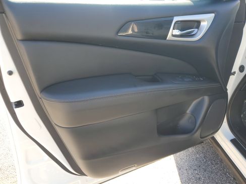 Certified 2020 Nissan Pathfinder S image 15