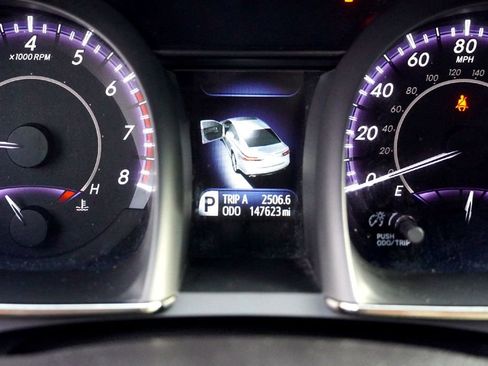 Used 2015 Toyota Avalon XLE image 23