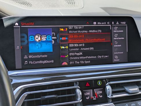 Used 2021 BMW X7 M50i w/ Executive Package image 20