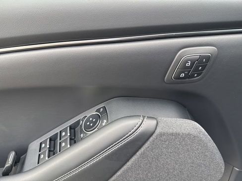 Used 2025 Ford Mustang Mach-E Premium AWD/4WD image 45