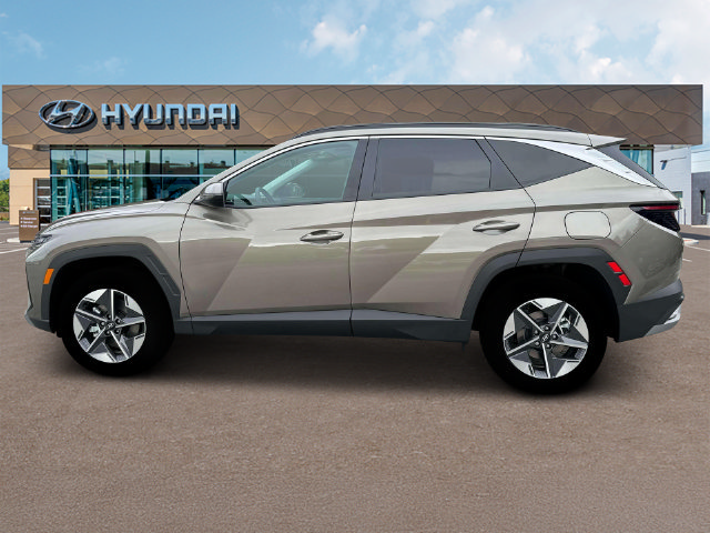 New 2025 Hyundai Tucson SEL w/ Tow & Go Package AWD/4WD image 3