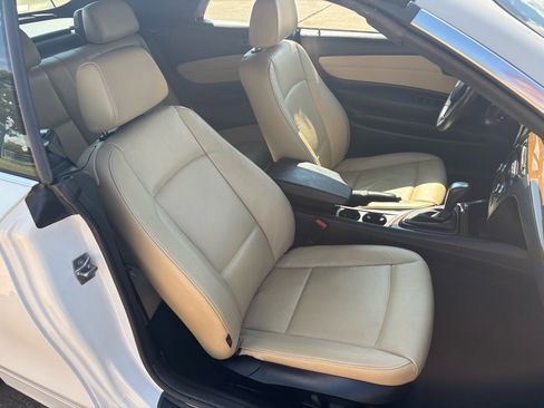 Used 2011 BMW 128i Convertible image 21