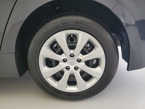 Used 2025 Toyota Corolla LE FWD image 12