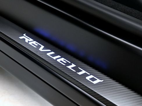 Used 2026 Lamborghini Revuelto AWD/4WD image 43