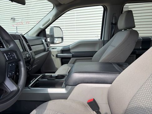 Used 2022 Ford F450 XLT AWD/4WD image 19