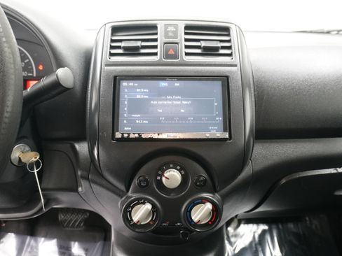 Used 2014 Nissan Versa S Plus image 11
