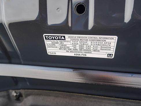 Certified 2025 Toyota Camry LE image 32