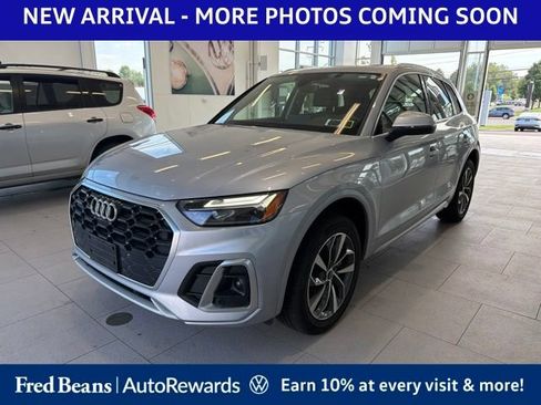 Used 2023 Audi Q5 2.0T Premium Plus w/ Premium Plus Package AWD/4WD image 2