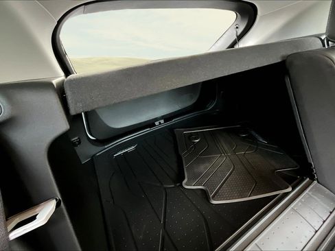 Used 2024 Chevrolet Trax LT w/ Driver Confidence Package image 17