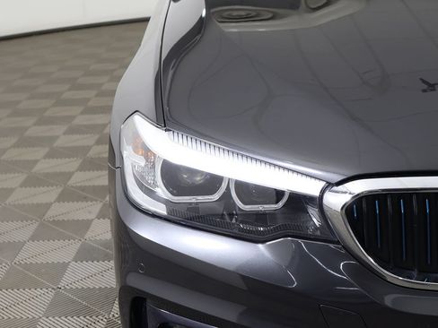 Used 2018 BMW 530e xDrive AWD/4WD image 15