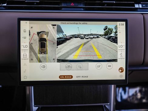 New 2026 Land Rover Range Rover Long Wheelbase SE AWD/4WD image 23