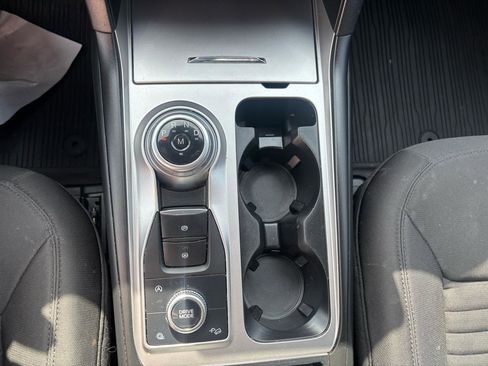 Used 2020 Ford Explorer XLT w/ Comfort Package image 14