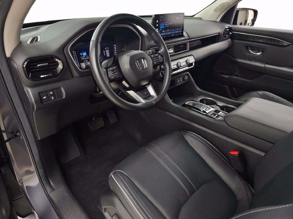 Used 2025 Honda Pilot Elite image 15