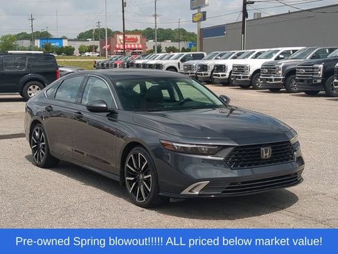 Used 2023 Honda Accord Touring image 15