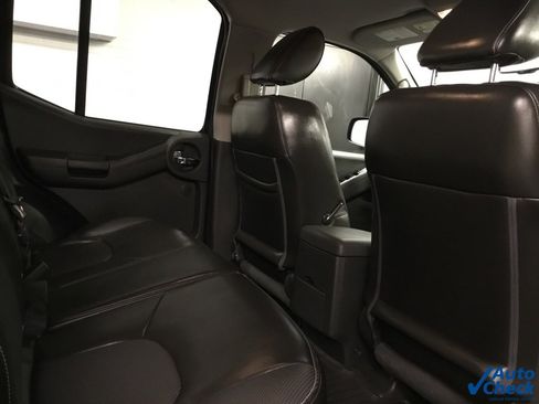 Used 2015 Nissan Xterra PRO-4X w/ Pro-4x Leather Package image 31