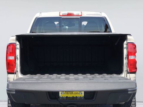 Used 2022 Chevrolet Colorado ZR2 w/ ZR2 Dusk Special Edition AWD/4WD image 31