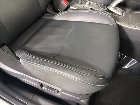 Used 2020 Mitsubishi Outlander SEL image 25