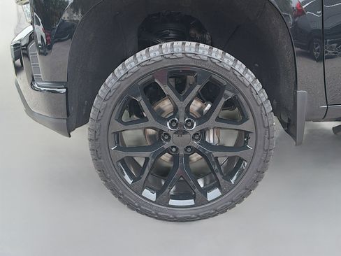 Used 2021 Chevrolet Silverado 1500 LT Trail Boss w/ Convenience Package II image 37