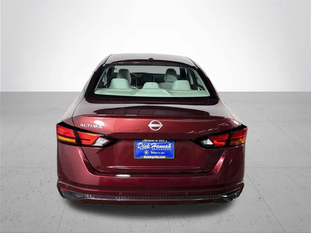 Used 2025 Nissan Altima 2.5 SV FWD image 7