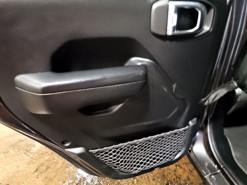 Used 2021 Jeep Wrangler Unlimited Sport image 17