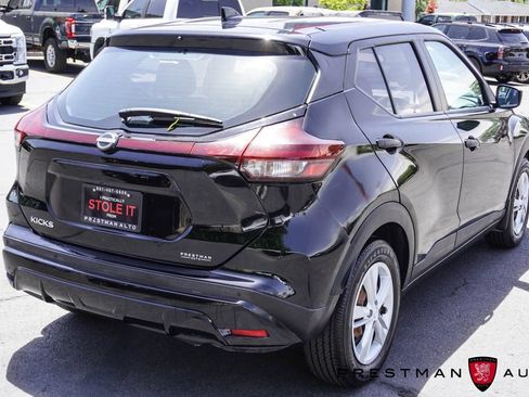 Used 2021 Nissan Kicks S FWD image 11
