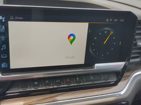 Used 2023 Chevrolet Silverado 1500 LT w/ Z71 Off-Road Package AWD/4WD image 17